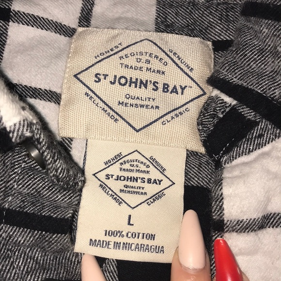 Collared Plaid Shirt - Picture 3 of 4